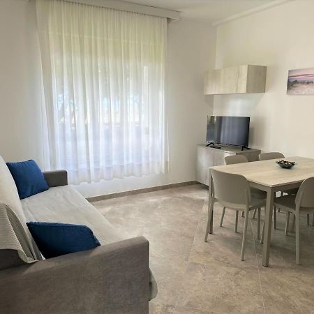Blu Residence Линяно Сабиадоро Екстериор снимка